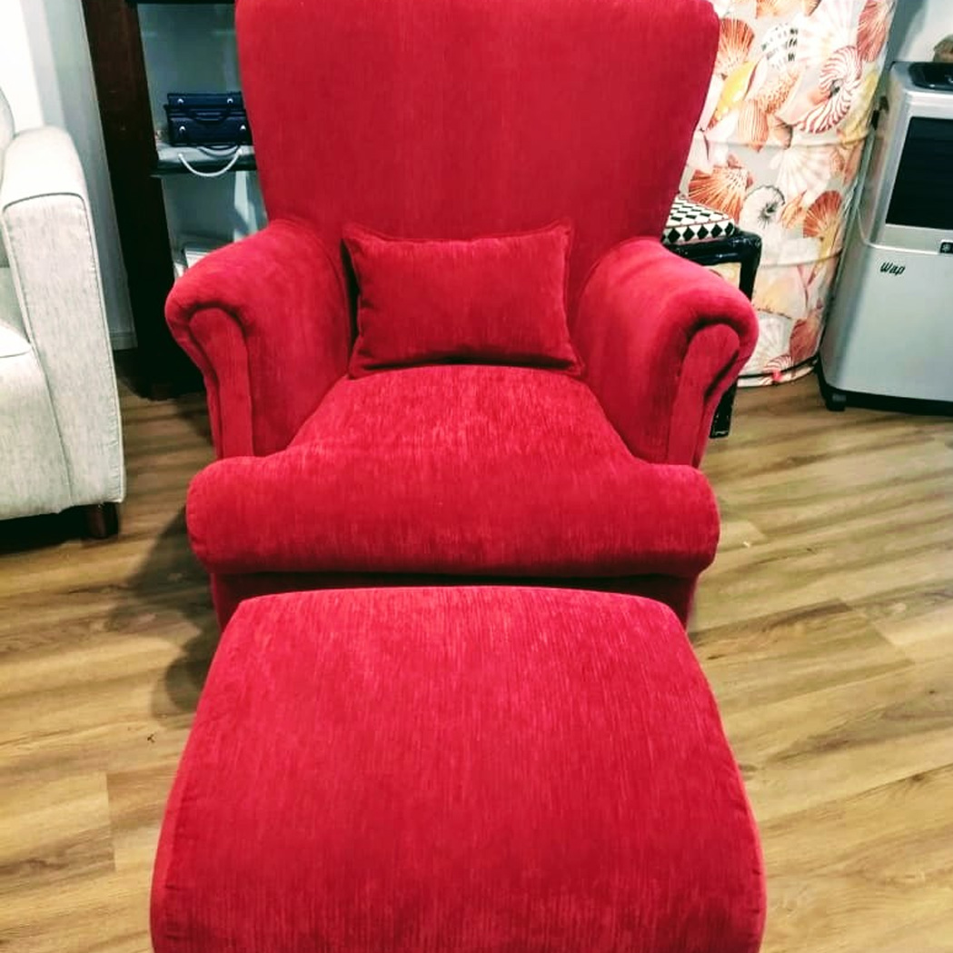 Tapearia, Restaurao e Marcenaria em Moema SP